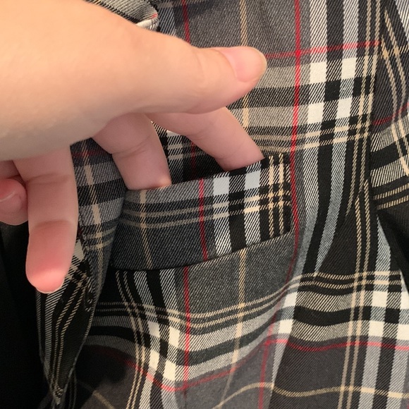 Size medium plaid blazer - Picture 4 of 5